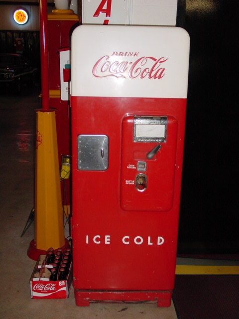 Vintage Coke Machine, image courtesy Vintage Cars & Such LLC